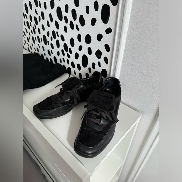 CHANEL Women's Black Leather Suede Long Tongue Sneakers - Picture 4 of 12